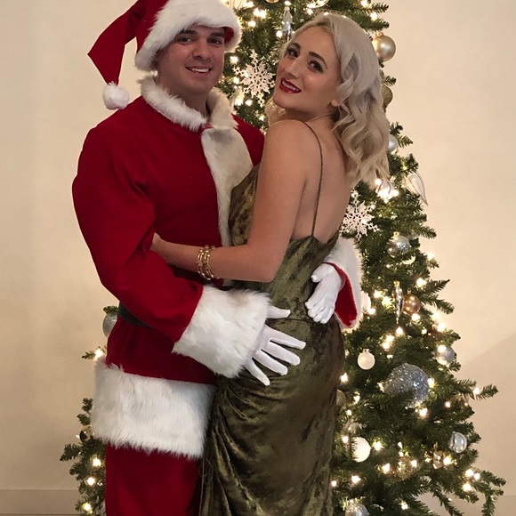 Meet your Posher, Amanda - Picture 2 of 5